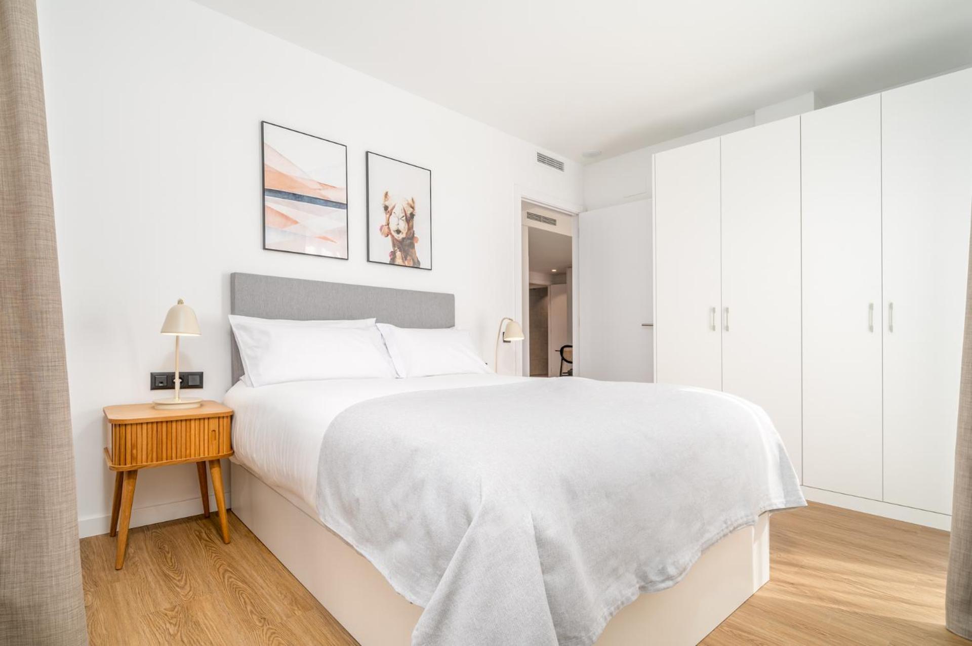 Limehome Barcelona Placa Pirineus ロスピタレート・デ・リョブレガート エクステリア 写真